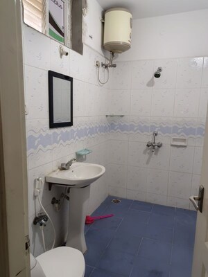 Bathroom in 5 BHK Independent House at Banjara Hills – for Rent