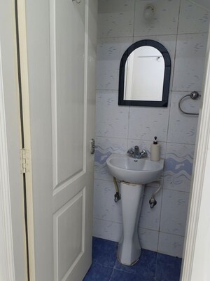 Bathroom in 5 BHK Independent House at Banjara Hills – for Rent