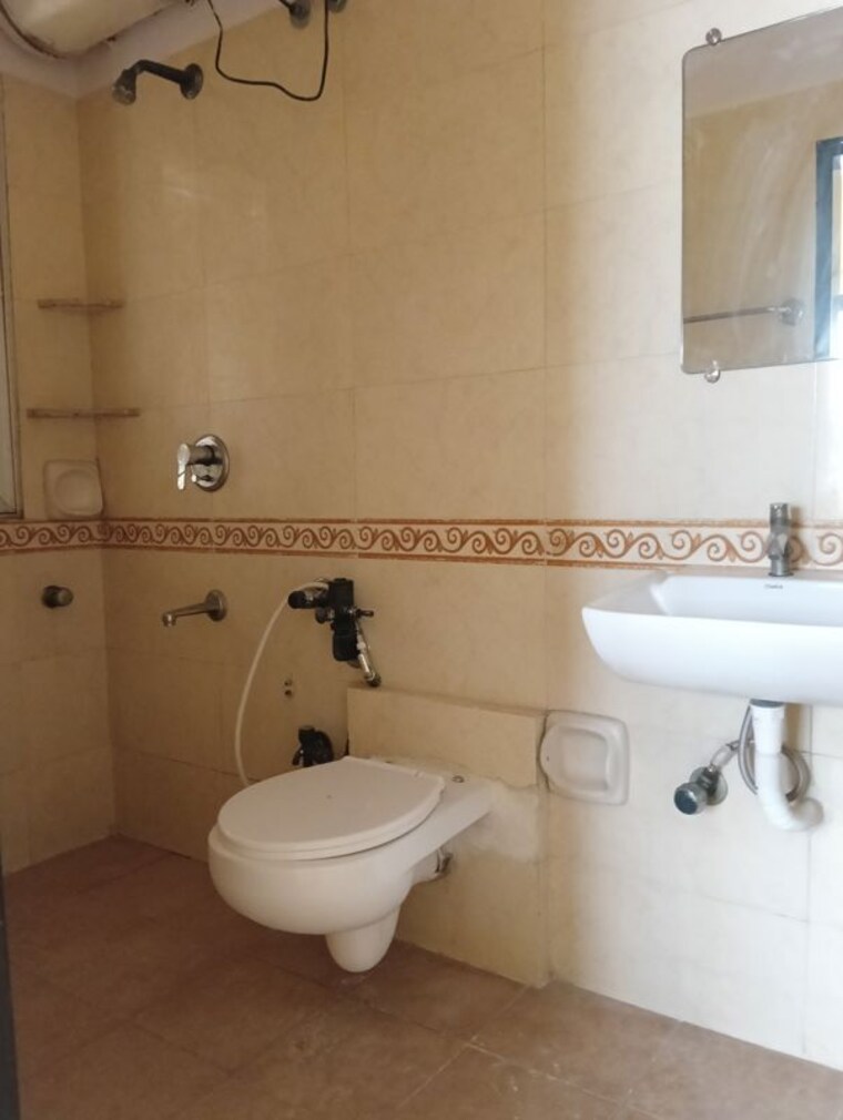 Bathroom, k-raheja-palm-court 2 Bedroom 700 Sq.Ft. Apartment In Malad West Mumbai 10633248