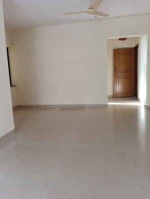 Room in 2 BHK Apartment at K Raheja Palm Court, Malad West – for Rent