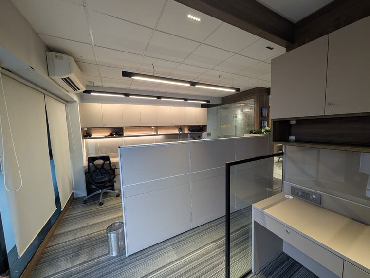 Team Area, santacruz west Commercial Office Space 659 Sq.Ft. In Santacruz West Mumbai 10633267