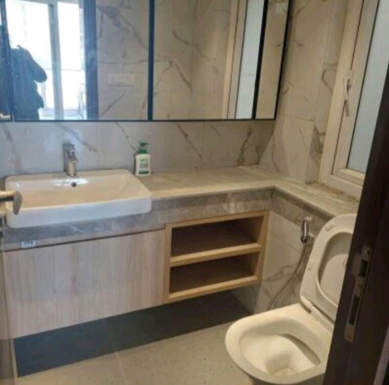 Bathroom, dlf-gardencity-enclave 3 Bedroom 179 Sq.Yd. Builder Floor In Sector 93 Gurgaon 10633342