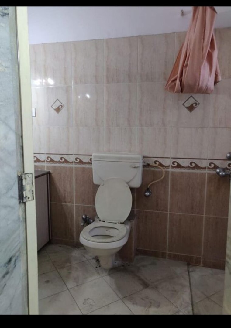 Bathroom, kalpataru-harmony-pune 3 Bedroom 1200 Sq.Ft. Apartment In Wakad Pune 10633364