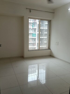 Room in 3 BHK Apartment at Paranjape Azure, Tathawade – for Rent