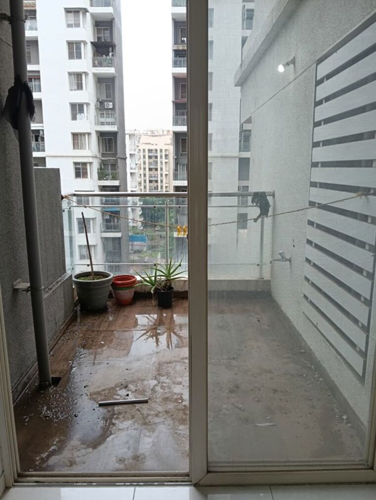 Balcony, paranjape-azure 3 Bedroom 1200 Sq.Ft. Apartment In Tathawade Pune 10633389