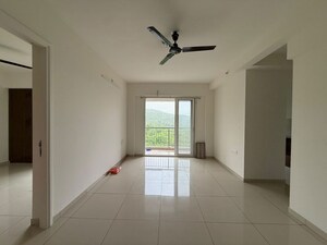 Hall in 2 BHK Apartment at Hiranandani Estate Hamilton, Patlipada – for Rent