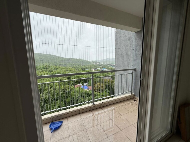 Balcony, hiranandani-estate-hamilton 2 Bedroom 670 Sq.Ft. Apartment In Patlipada Thane 10633375