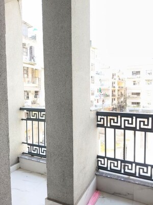 Floor Plan in 2 BHK Apartment at Saket – for Rent