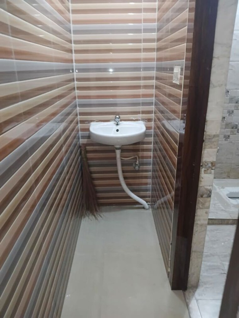 Balcony, fraser road area 3 Bedroom 1363 Sq.Ft. Apartment In Fraser Road Area Patna 10633401