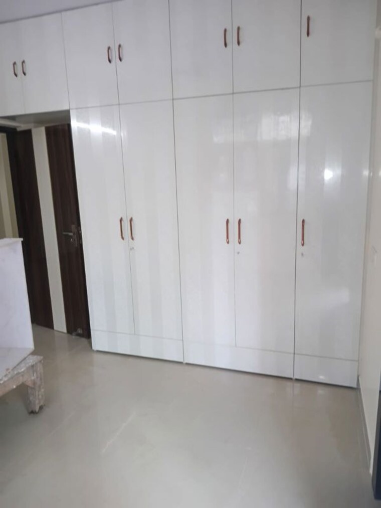 Bathroom, fraser road area 3 Bedroom 1363 Sq.Ft. Apartment In Fraser Road Area Patna 10633401