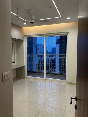 Room in 3 BHK Apartment at Prestige Beverly Hills, Kokapet – for Rent