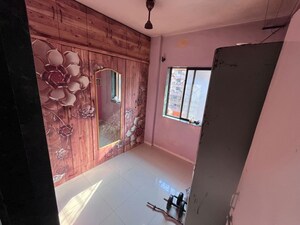 Room in 1.5 BHK Apartment at Yashraj Park CHS, Kasarvadavali – for Rent