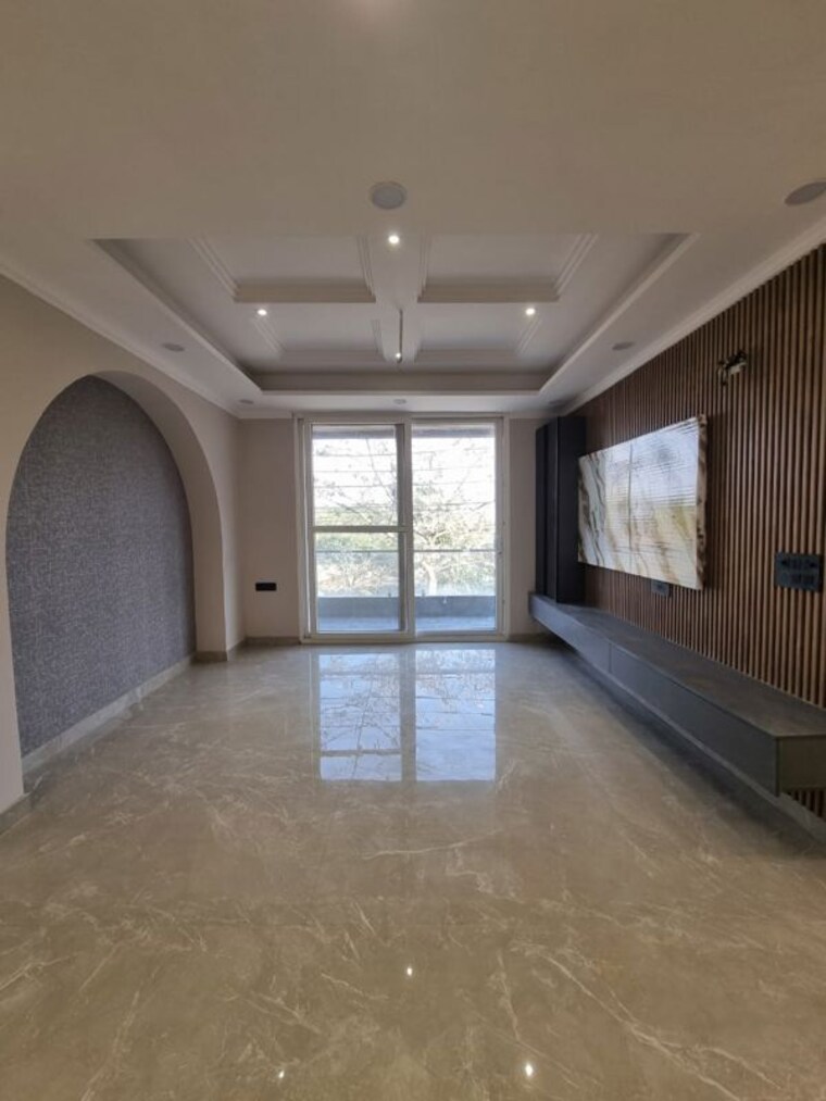  Parking, green fields colony 4 Bedroom 2700 Sq.Ft. Builder Floor In Green Fields Colony Faridabad 10633454