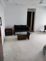 1 BHK 400 Sq.Ft. Apartment in Santacruz West