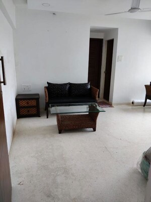 1 BHK Apartment For Rent in Santacruz West