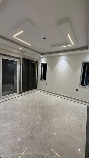 Room in 4 BHK Builder Floor at Green Fields Colony – for Sale