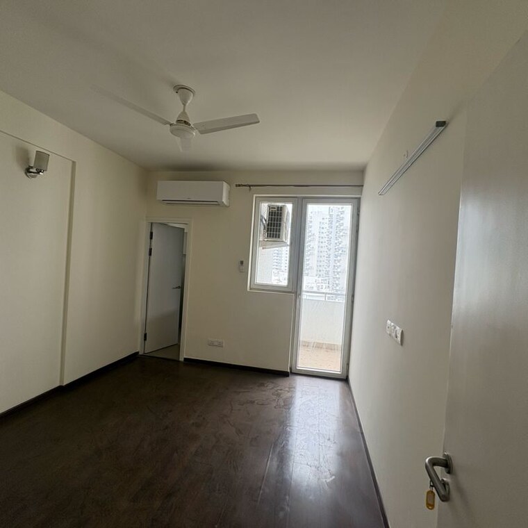 Room, emaar-the-enclave 3.5 Bedroom 1950 Sq.Ft. Apartment In Sector 66 Gurgaon 10633489
