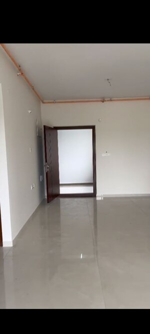 Room in 3 BHK Apartment at Aaditris Empire Apartments, Velmala – for Sale