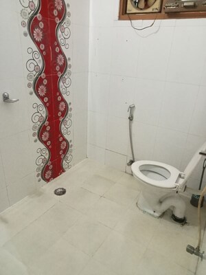 Bathroom in 2 BHK Builder Floor at Gomti Nagar – for Rent