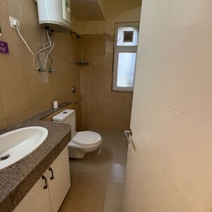 Bathroom in 3.5 BHK Apartment at Emaar Emerald Estate, Sector 65 – for Rent