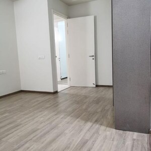 Room in 3.5 BHK Apartment at Ireo Victory Valley, Sector 67 – for Rent