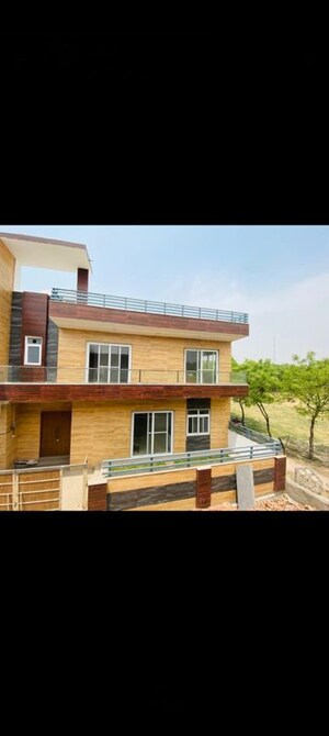 4 BHK Villa – Exterior View View at Escon Park View Villas, Ecotech Iii Greater Noida - for Sale