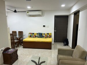 2 BHK Apartment For Rent in Srishti Harmony 3 Phase 1, Andheri East