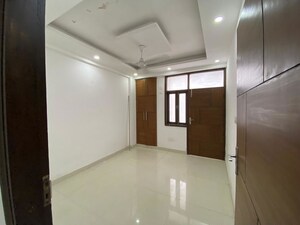 Room in 2 BHK Builder Floor at Chattarpur – for Rent