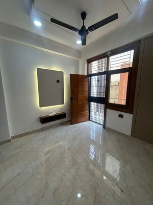 Room in 2 BHK Builder Floor at Vasundhara – for Sale
