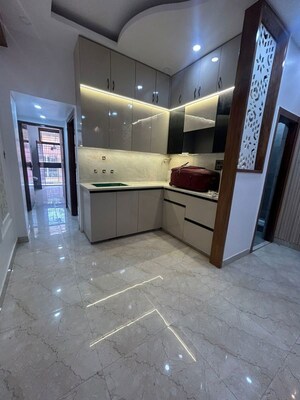 Parking in 2 BHK Builder Floor at Vasundhara – for Sale