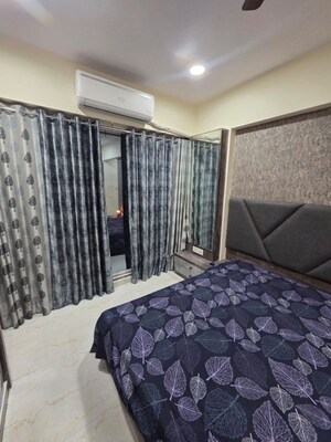 Bedroom in 2 BHK Apartment at The Heights, Andheri East – for Rent