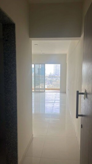 Room in 3 BHK Apartment at Thapar Suburbia, Chembur – for Rent