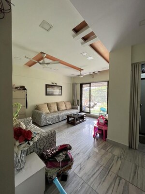 Team Area in 2 BHK Apartment at Classic Enclave, Santacruz East – for Rent