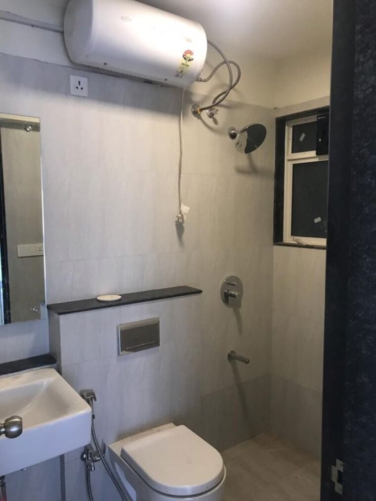 Bathroom, godrej-central 3 Bedroom 1164 Sq.Ft. Apartment In Chembur Mumbai 10633114