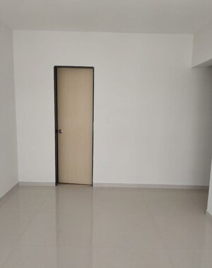 Room in 3 BHK Apartment at Godrej Central, Chembur – for Rent