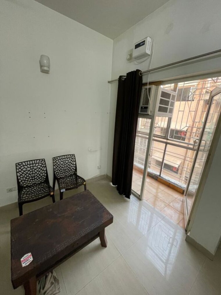 Living Room, satyam-paradise-sector-121 2 Bedroom 990 Sq.Ft. Builder Floor In Sector 121 Noida 10633686