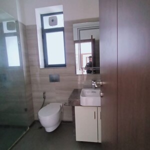 Bathroom in 3 BHK Apartment at M3M Golf Estate, Sector 65 – for Rent