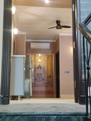 3 BHK Builder Floor For Rent in Defence Colony