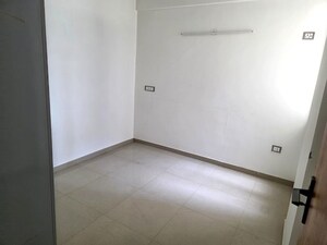 Room in 3 BHK Apartment at ROF Aalayas, Sector 102 – for Rent