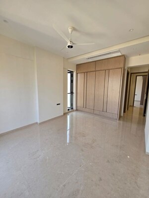 Room in 2 BHK Apartment at Mayur Apartment Mira Road, Mira Road – for Sale