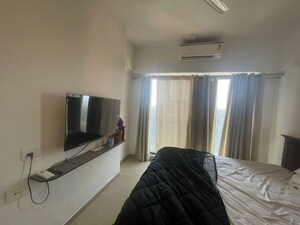 Bedroom in 2 BHK Apartment at Kanakia Silicon Valley, Powai – for Rent