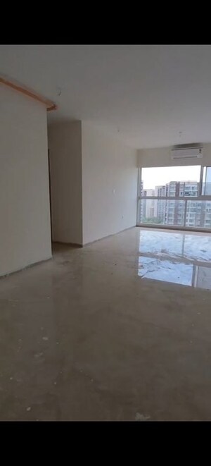 Room in 2.5 BHK Apartment at Concrete Sai Swayam, Chembur – for Sale