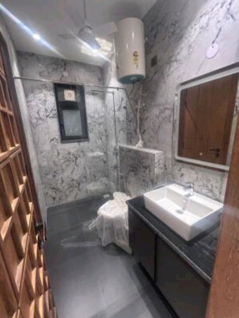 Bathroom, ansal-api-esencia 3 Bedroom 1200 Sq.Ft. Builder Floor In Sector 67 Gurgaon 10633806
