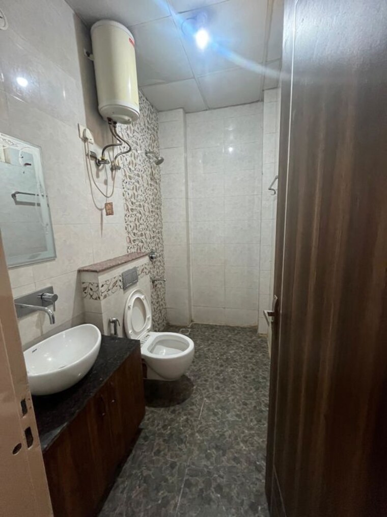 Bathroom, ansal-api-esencia 3 Bedroom 1200 Sq.Ft. Builder Floor In Sector 67 Gurgaon 10633806