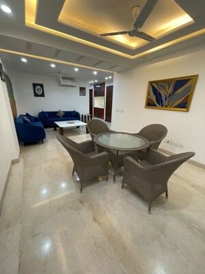 Team Area in 4 BHK Apartment at DLF The Icon, Dlf Phase V – for Sale