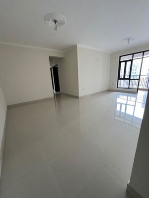 Room in 3 BHK Apartment at Conscient Habitat 102, Sector 102 – for Rent