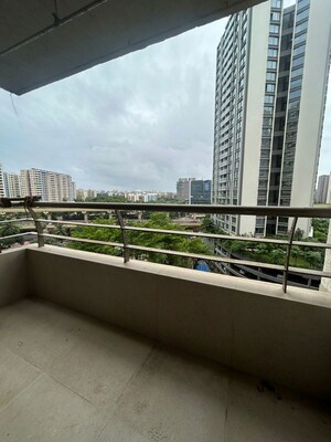Balcony in 2.5 BHK Apartment at Oberoi Realty Splendor, Andheri East – for Rent