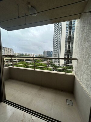 Balcony in 2.5 BHK Apartment at Oberoi Realty Splendor, Andheri East – for Rent