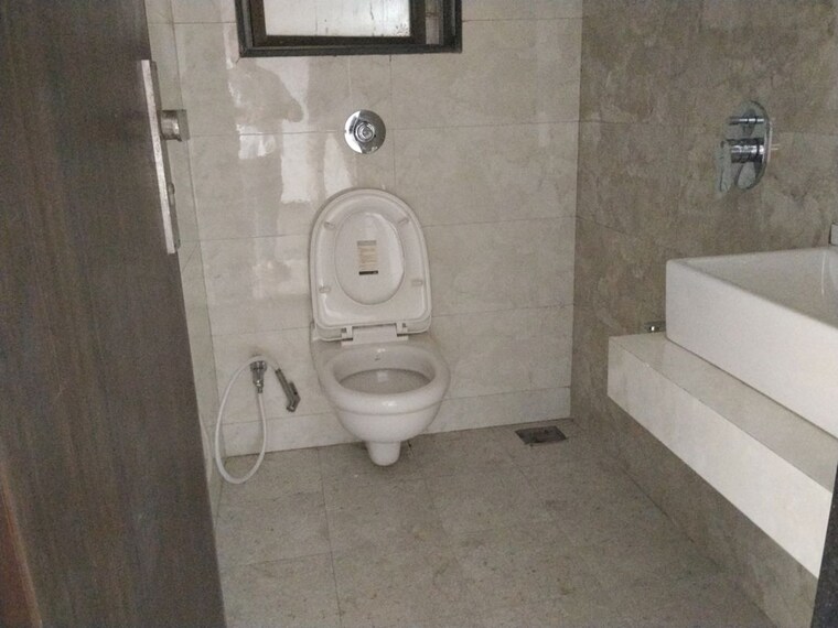 Bathroom, neumec-shreeji-towers 1 Bedroom 580 Sq.Ft. Apartment In Wadala East Mumbai 10633870