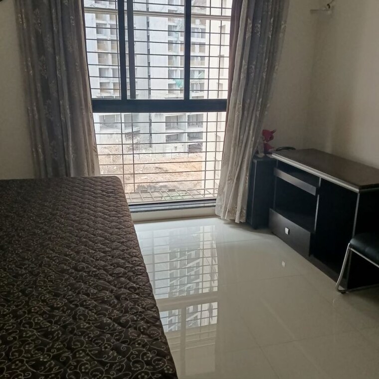 Balcony, rosa-classique 1 Bedroom 466 Sq.Ft. Apartment In Kasarvadavali Thane 10633894